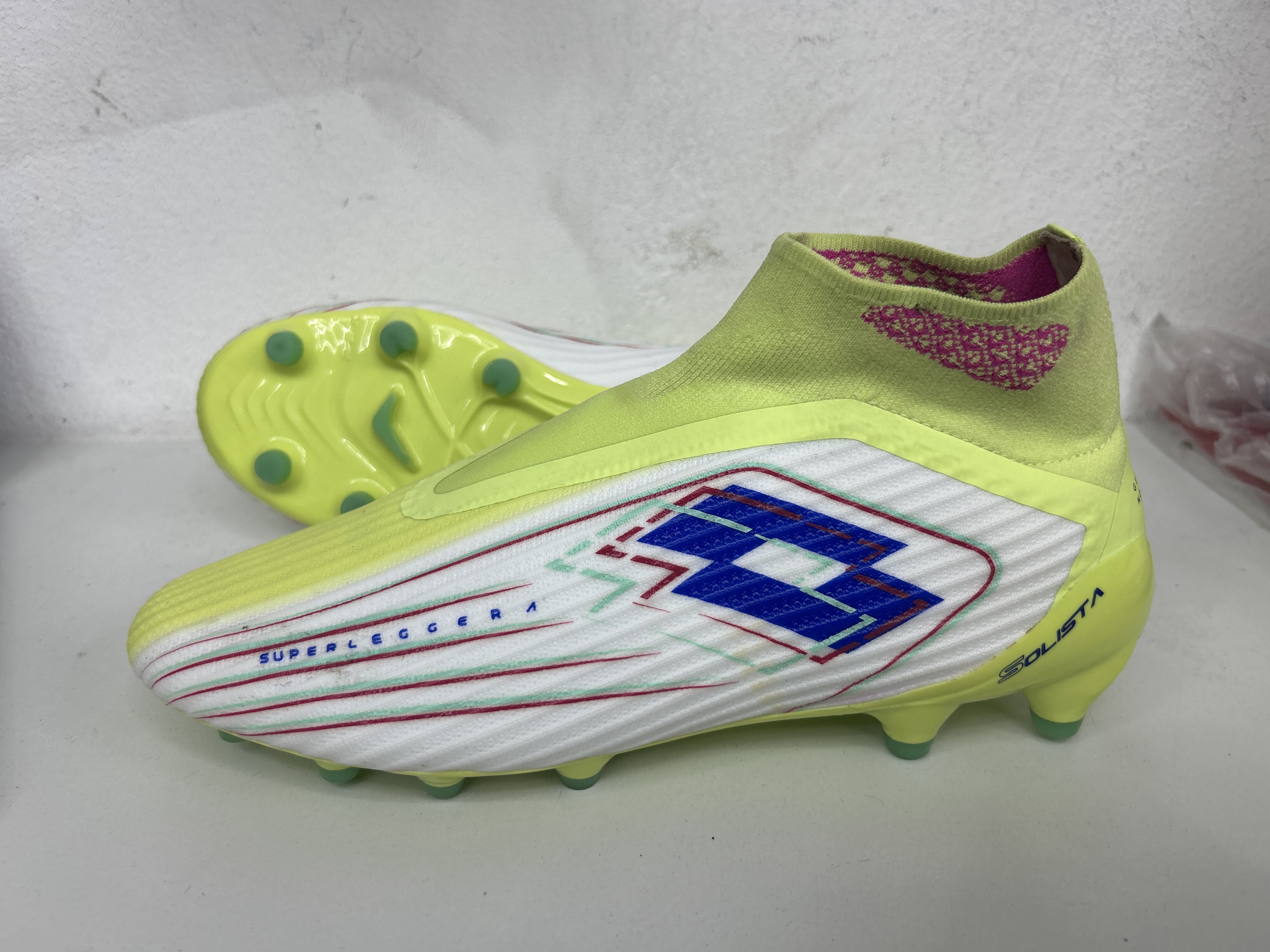 Zapatillas de Futbol {9.5 - 42.5} SOLISTA super Leggera FG - verde