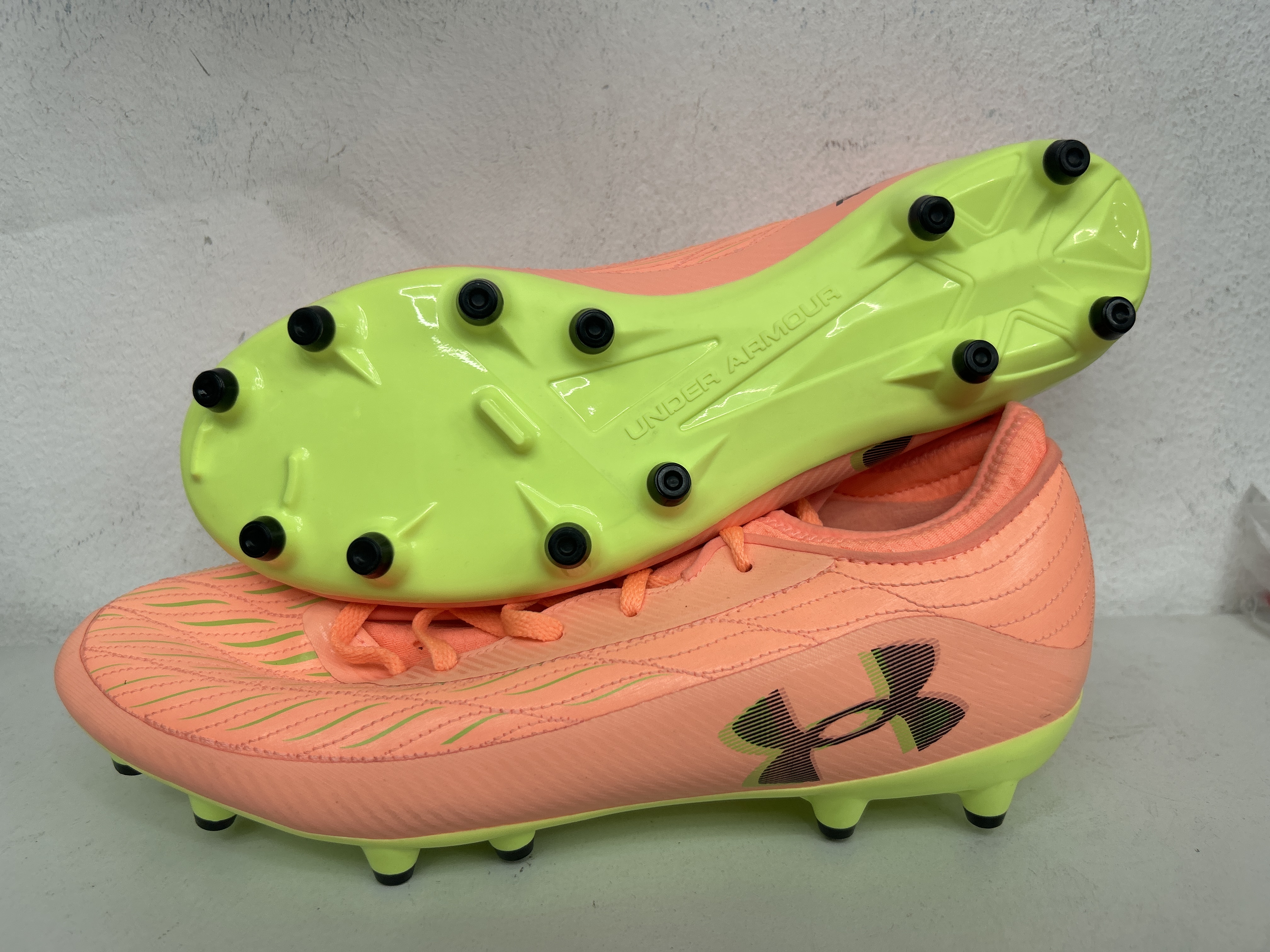 Zapatillas de futbol {9.5 - 43} Under Armour - Rosa pastel