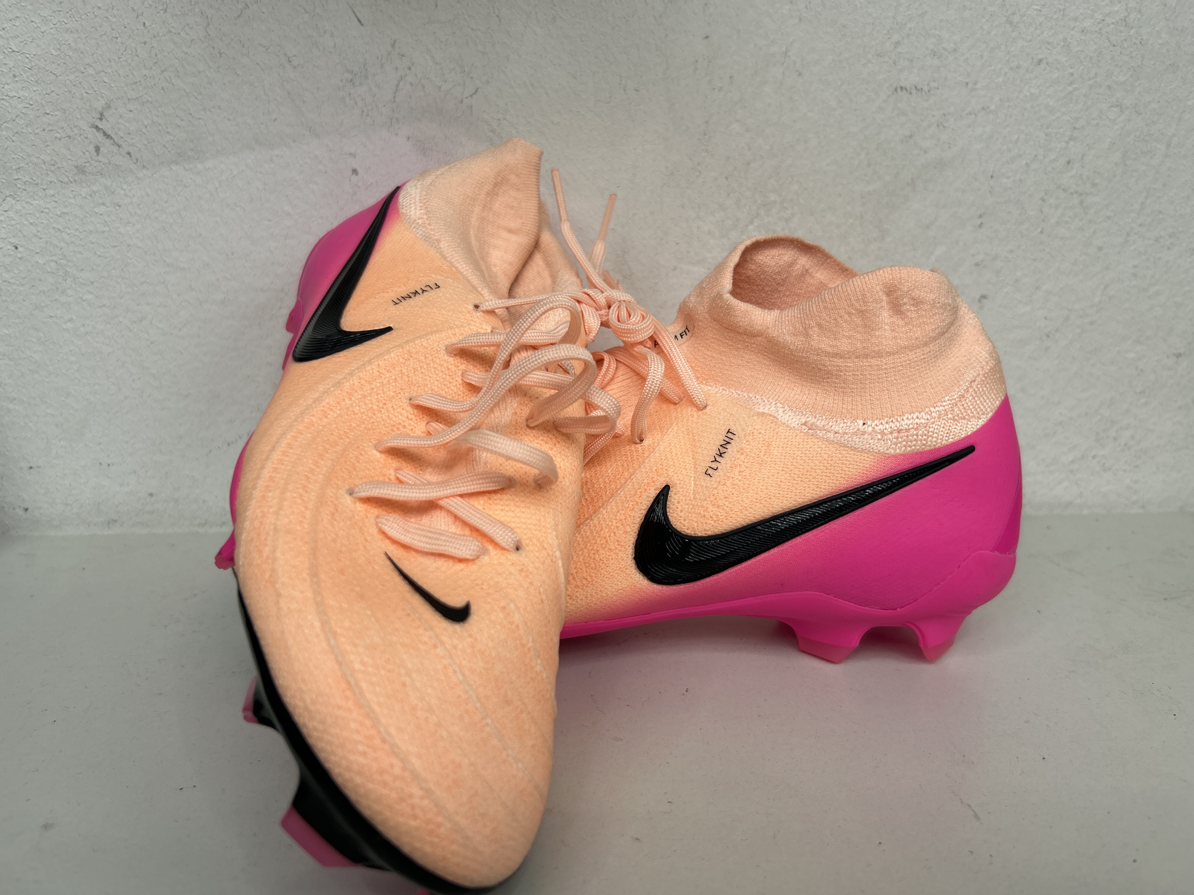Zapatillas de futbol {6.5 - 39} Nike FlyKnit - Rosa Pastel